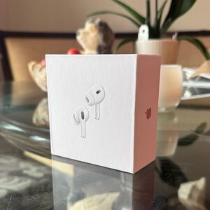 Apple AirPods Pro Boxed - White